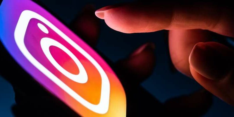 Ciemny motyw na Instagramie - jak włączyć dark mode na Instagramie?