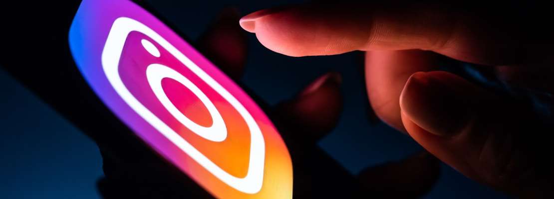 Ciemny motyw na Instagramie - jak włączyć dark mode na Instagramie?